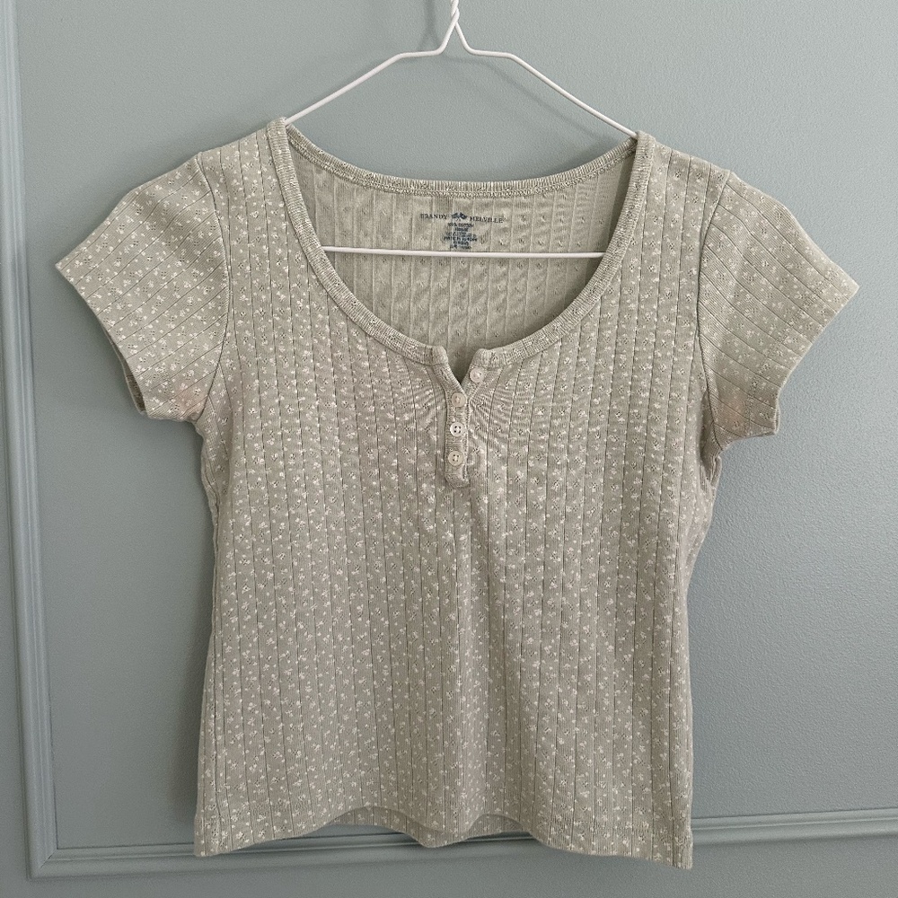 Brandy Melville 100% cotton summery mini tee